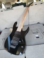 41edo electric guitar, by Gregory Sanchez.